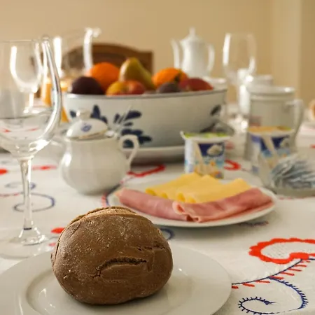 Δωμάτια σε οικογενειακή κατοικία Jardim Da Celeste